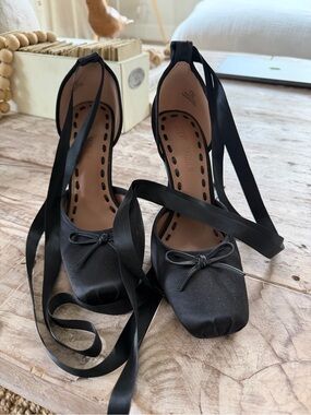 Black Satin Ankle-Tie Ballet Pumps - STEVE MADDEN